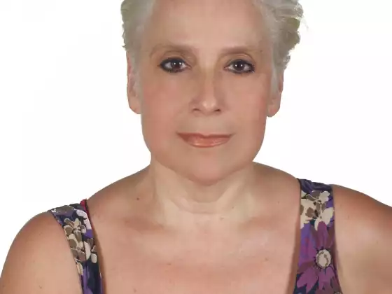 Betty Aslanis  - Moderator of B.A.  Training Team Academy - Health & Wellness, Holistic Health, Career Development, Leadership, Business Networking, Platform Trainings, Training, Personal Development & Coaching, Motivation 